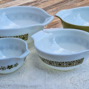 Set of 4 Collectable Glass Pyrex Vintage 4 Verde Cinderella Mixing Bowls